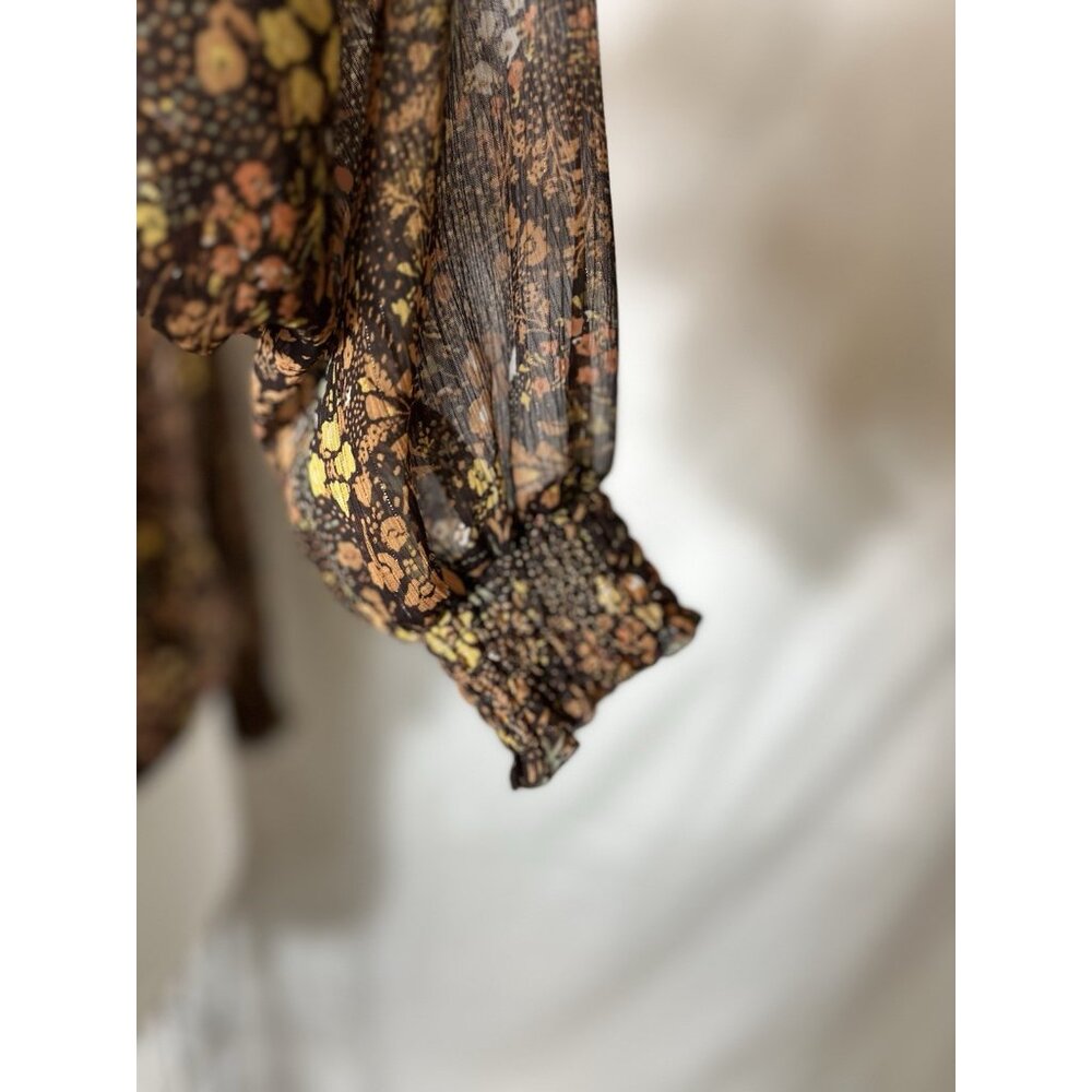 Cure Floral Blouse long sheer sleeves with gold threads sz large elastic bottom - Picture 8 of 16